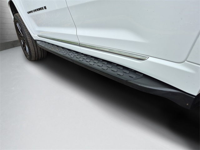 2023 Jeep Grand Cherokee Summit photo 30