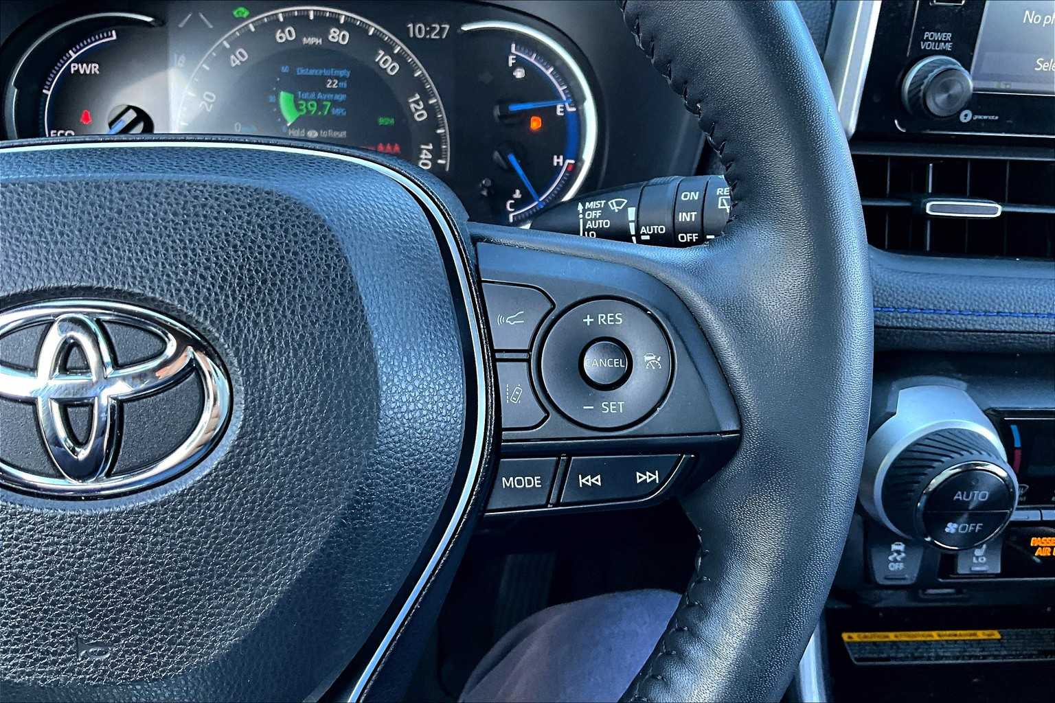 2021 Toyota RAV4 Hybrid XSE photo 21