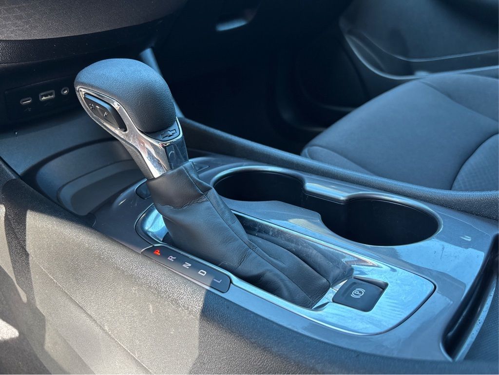 2023 Chevrolet Malibu LS photo 30
