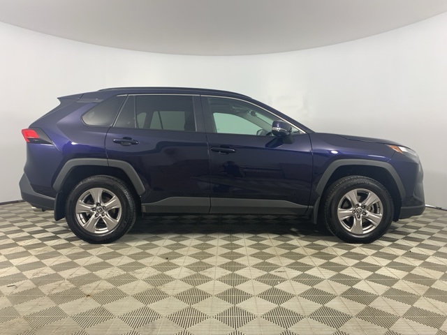 2023 Toyota RAV4 XLE photo 7