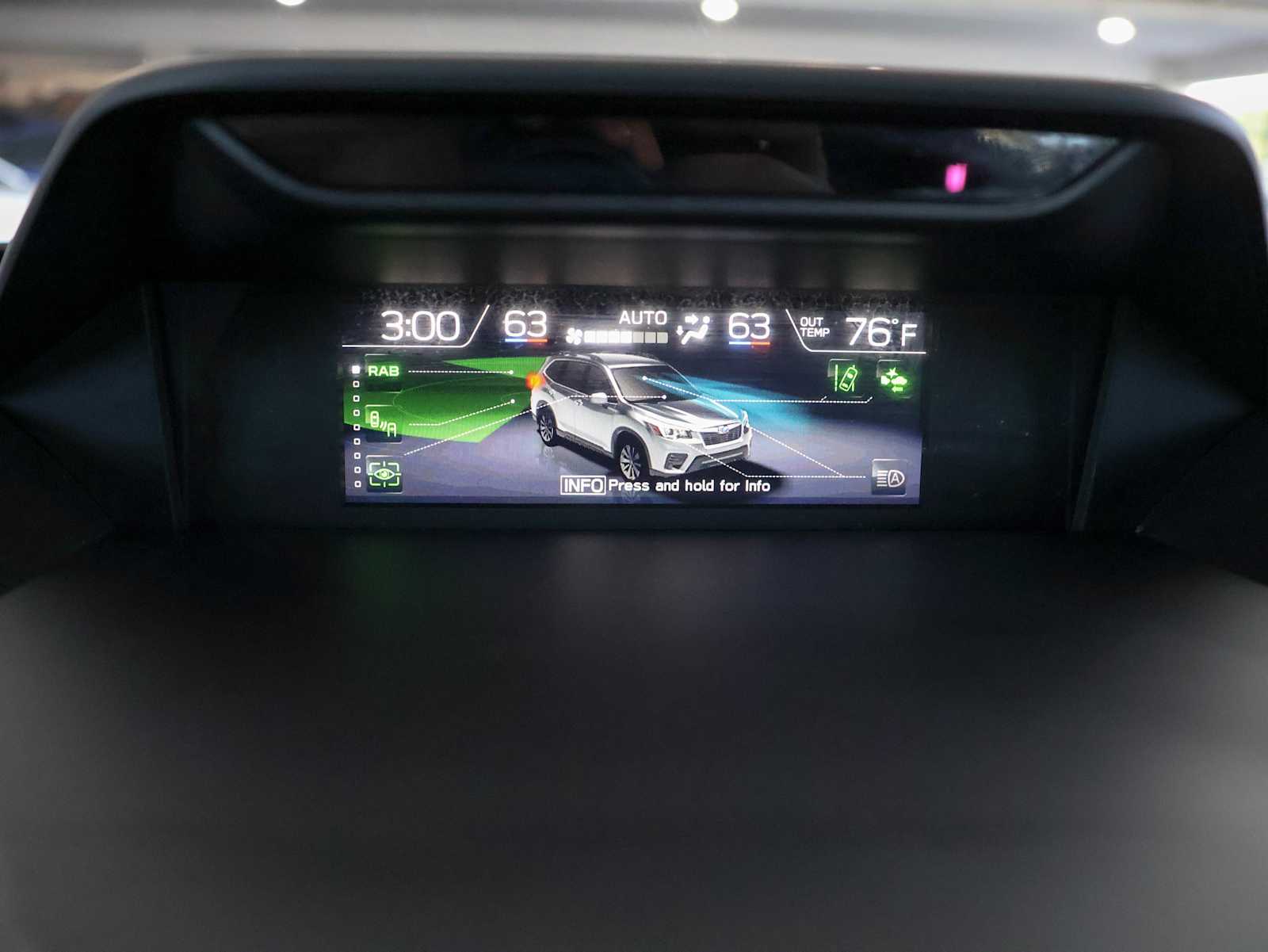 2022 Subaru Forester Touring photo 12