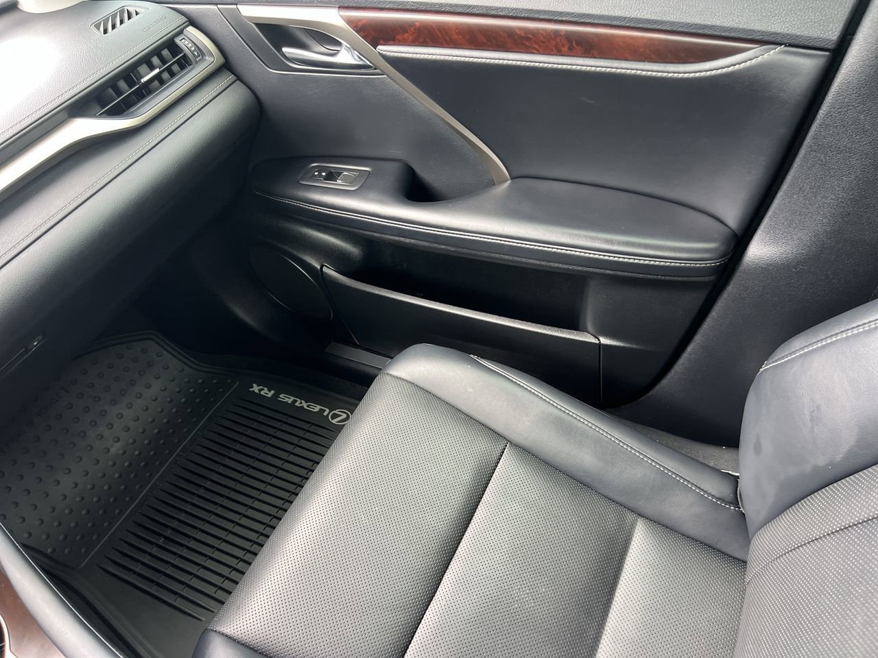 2020 Lexus RX 350 Premium photo 16