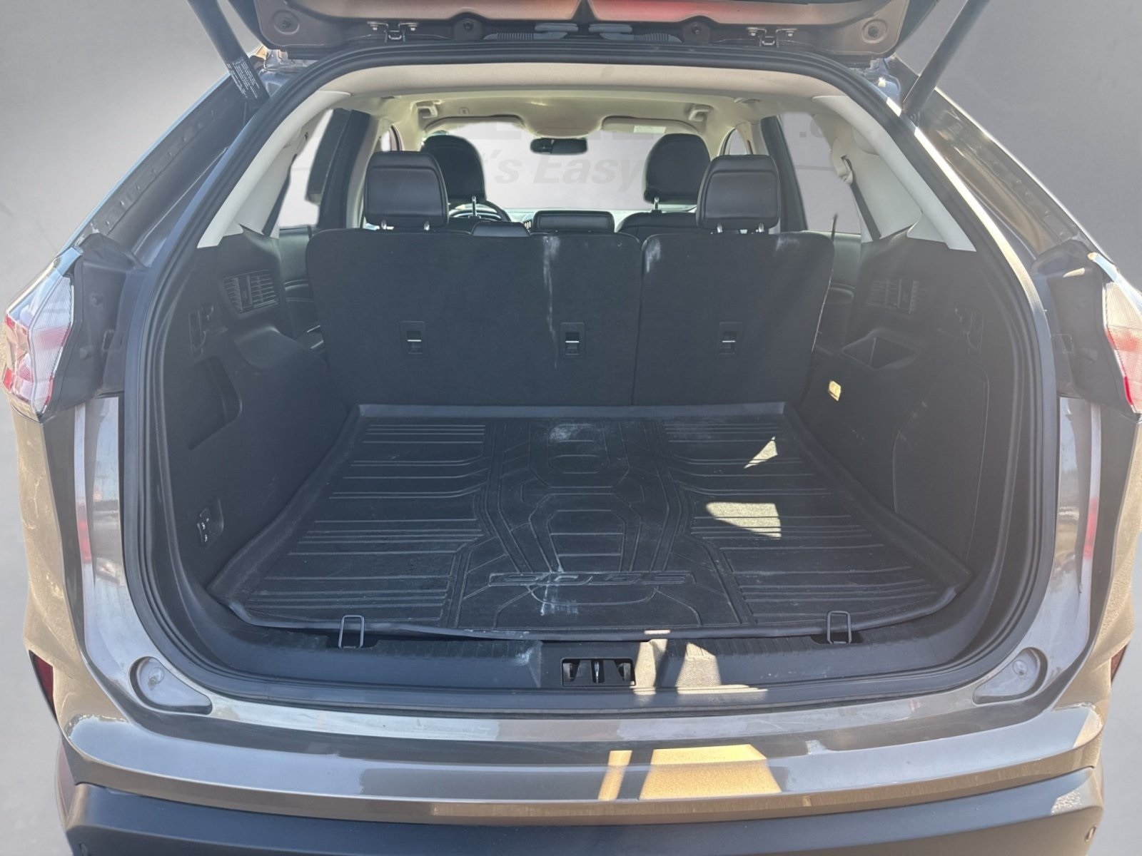 2019 Ford Edge Titanium photo 19