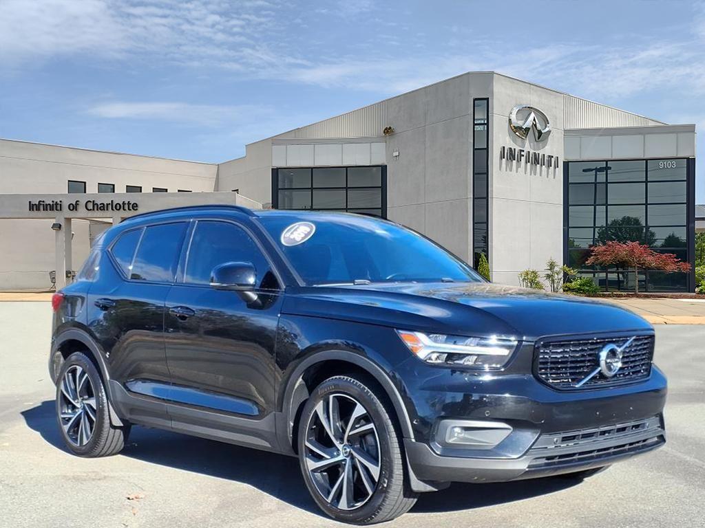 2019 Volvo XC40 R-Design's photo