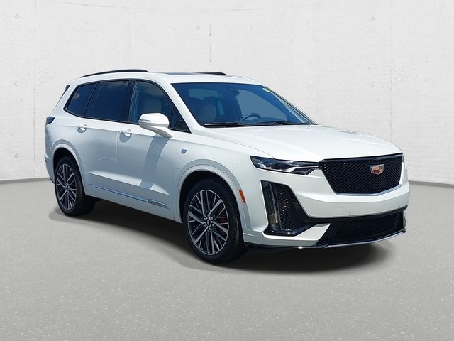 2025 Cadillac XT6 Sport photo 3