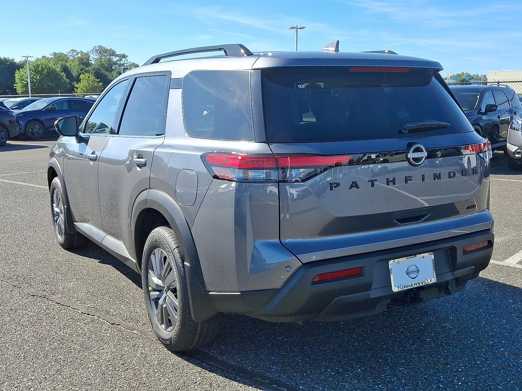 2025 Nissan Pathfinder SV photo 2
