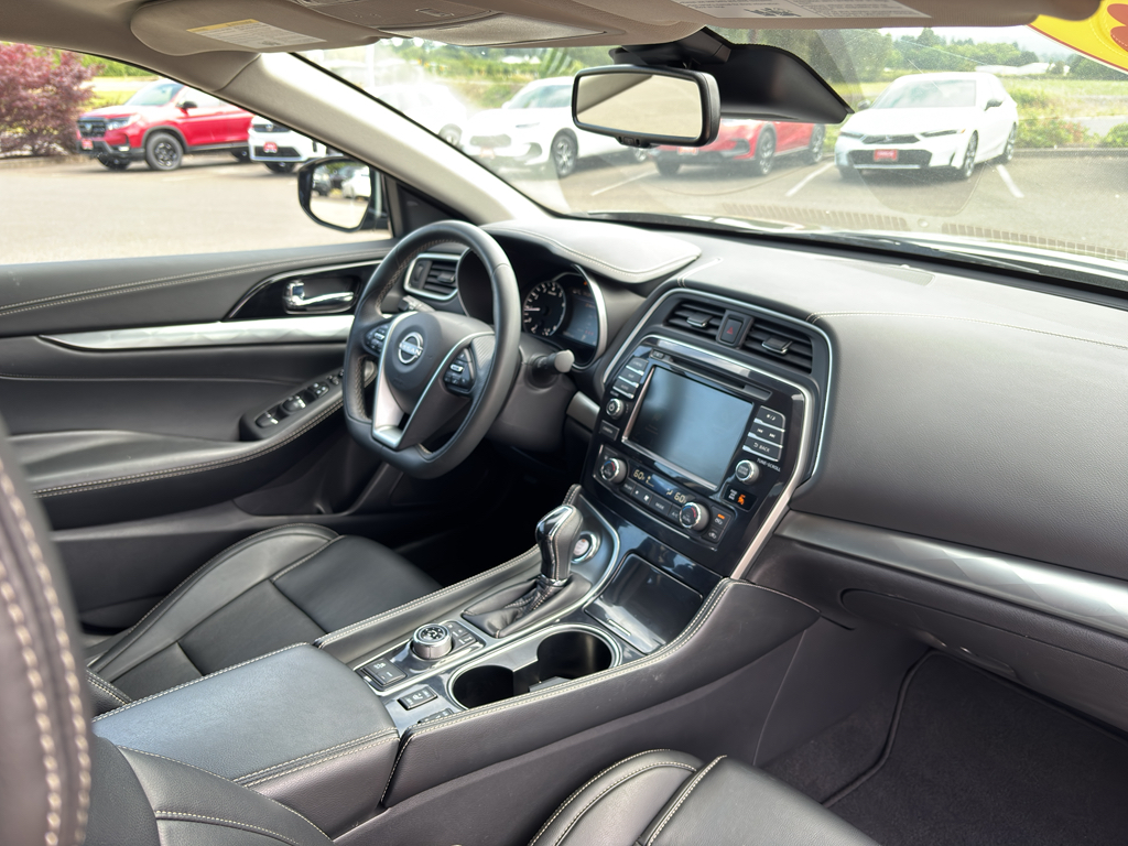 2023 Nissan Maxima SV photo 22