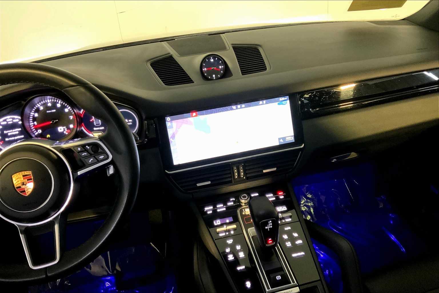 2020 Porsche Cayenne photo 6