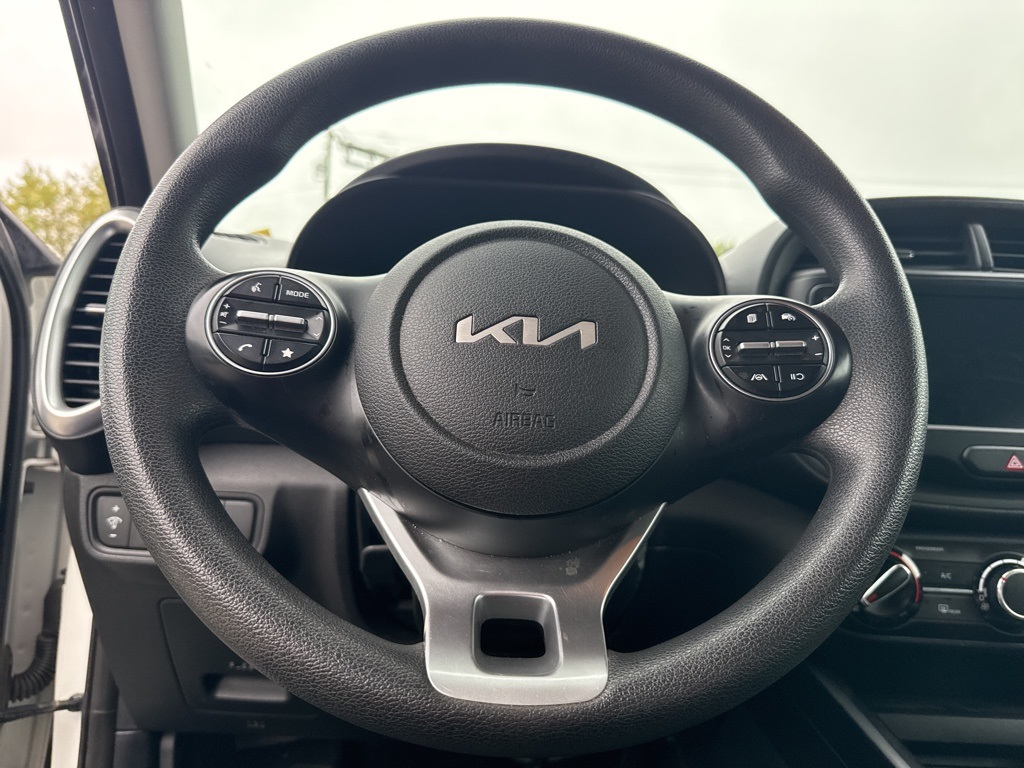 2023 Kia Soul LX photo 6