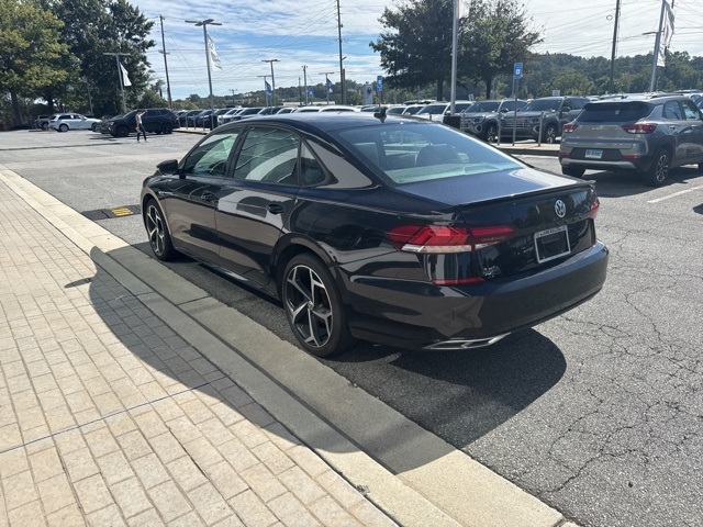 2021 Volkswagen Passat 2.0T R-Line photo 3