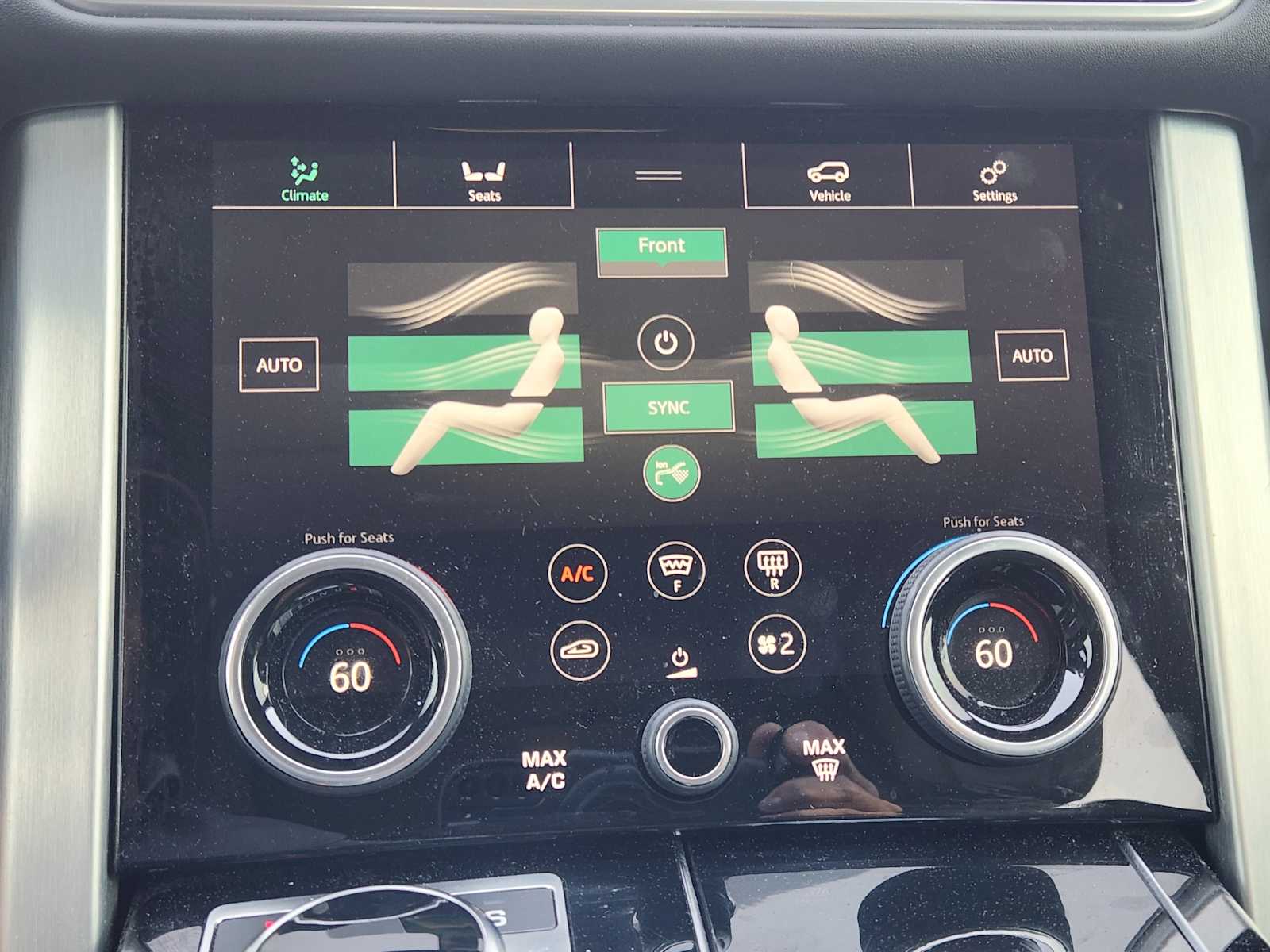 2020 Land Rover Range Rover HSE photo 15