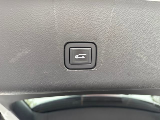 2023 Chevrolet Traverse Cloth photo 21
