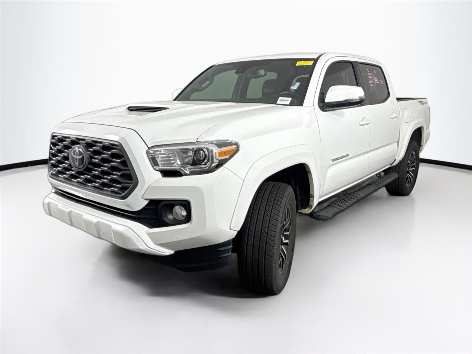 2021 Toyota Tacoma TRD Sport photo 2
