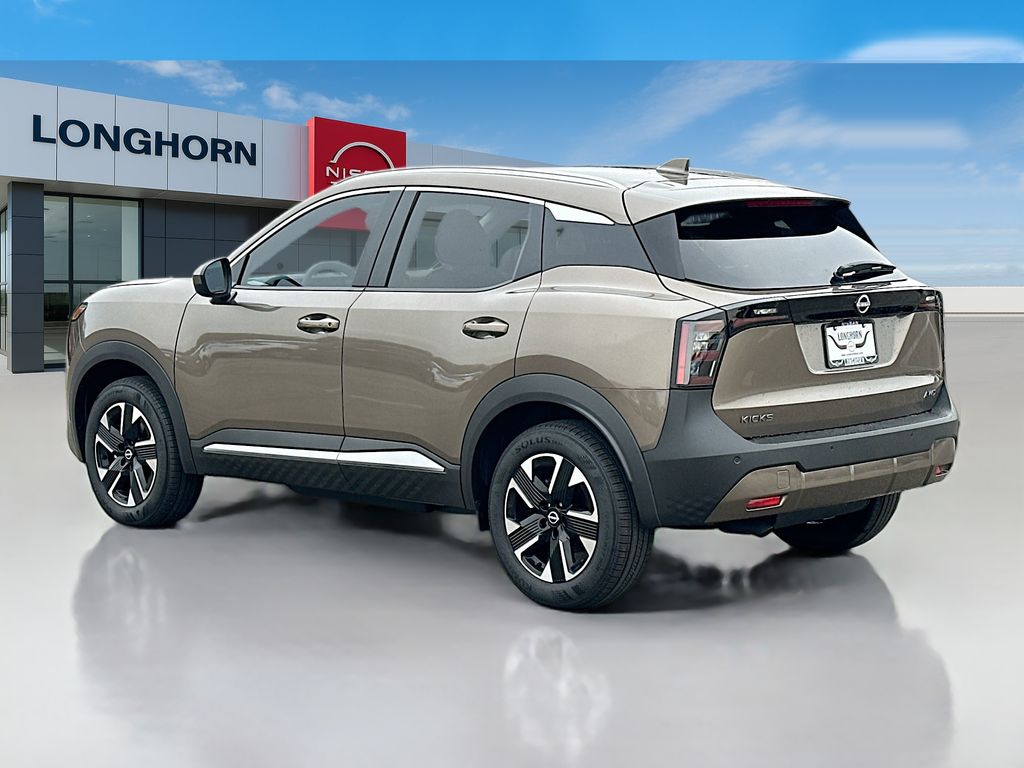 2025 Nissan Kicks SV photo 3
