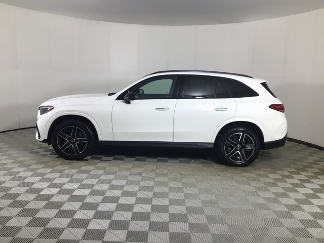 2023 Mercedes Benz GLC 300 4MATIC photo 4