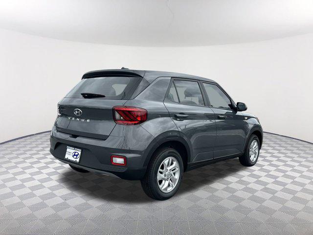 2025 Hyundai Venue SE photo 5