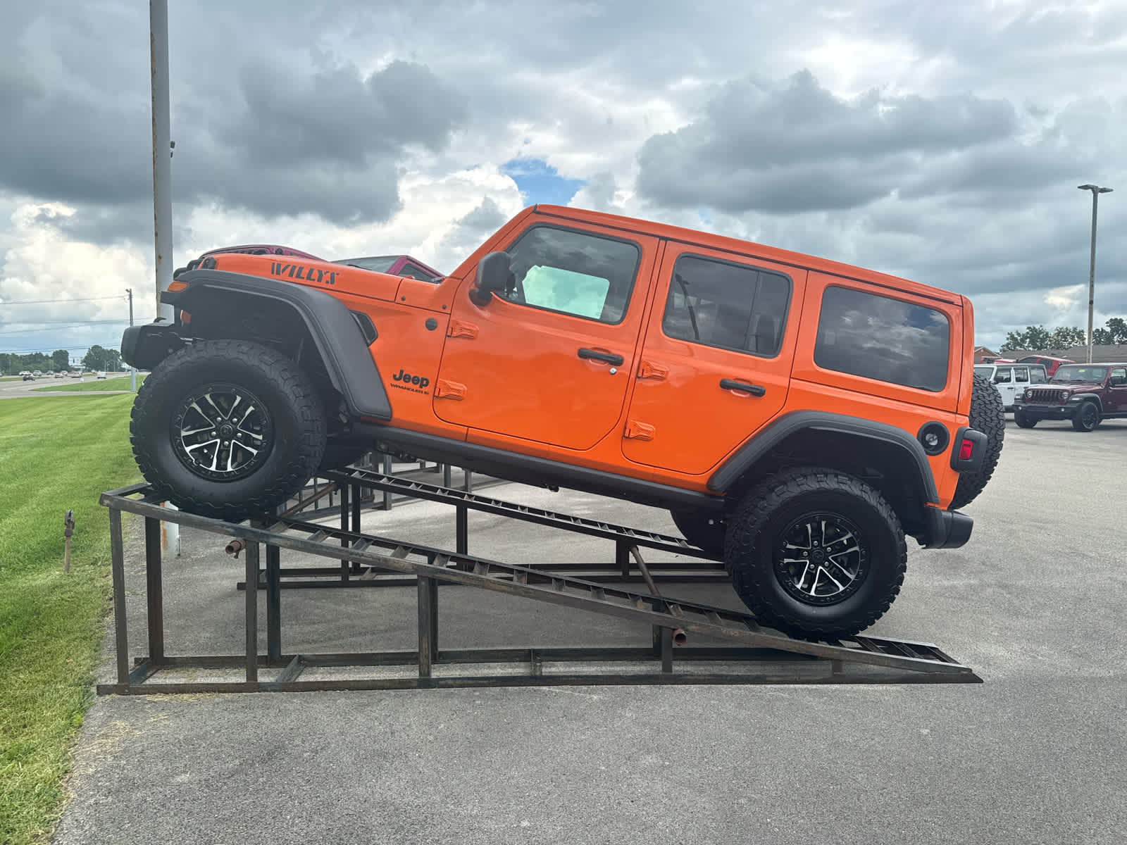 2025 Jeep Wrangler Willys photo 2