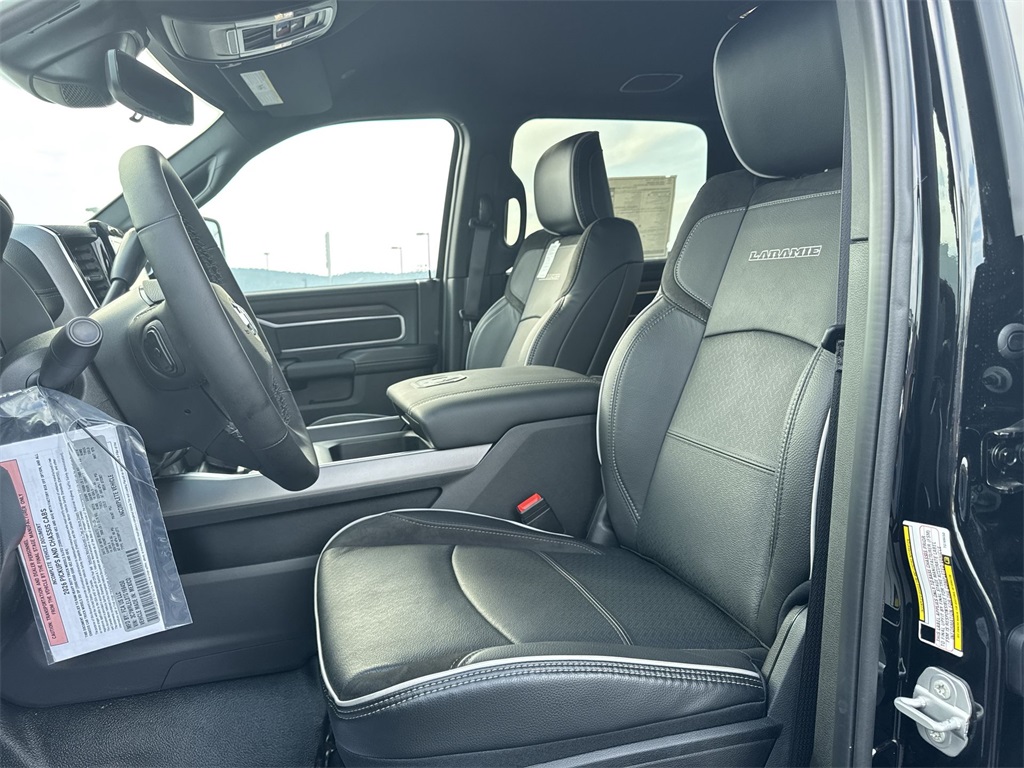2026 Ram 4500 Tradesman photo 17