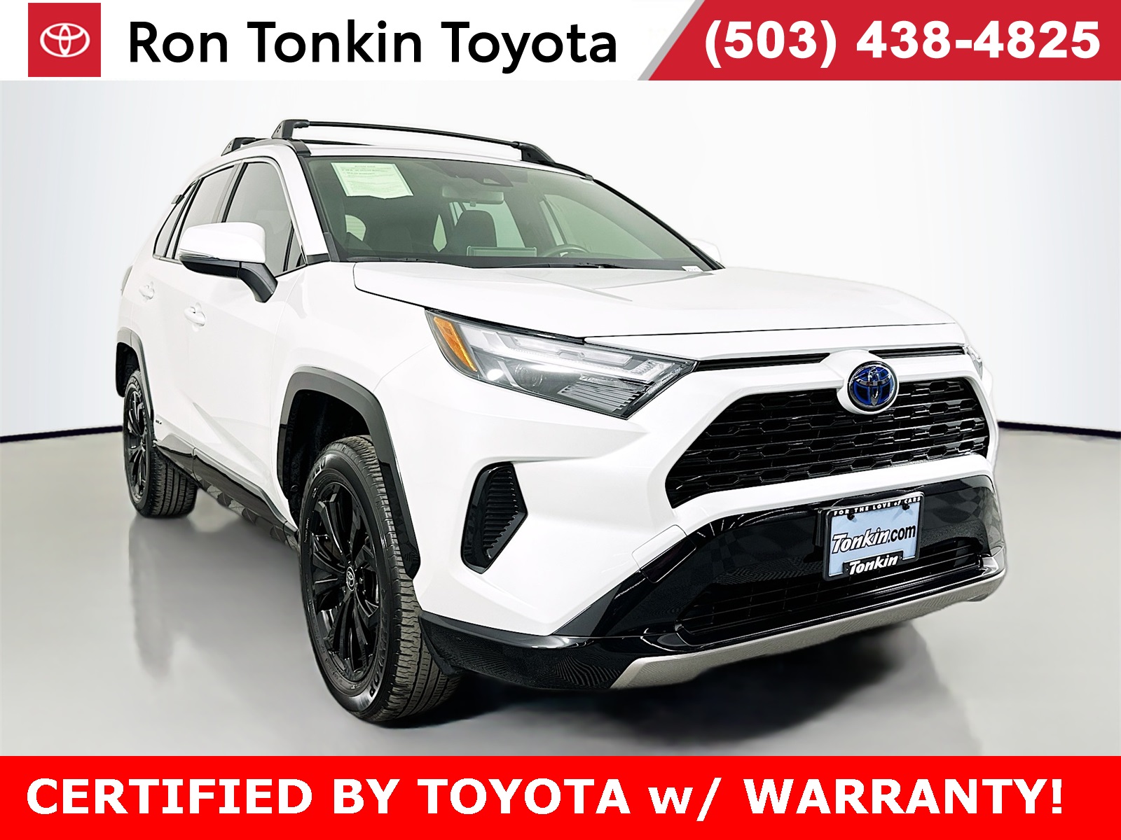 2024 Toyota RAV4 SE's photo