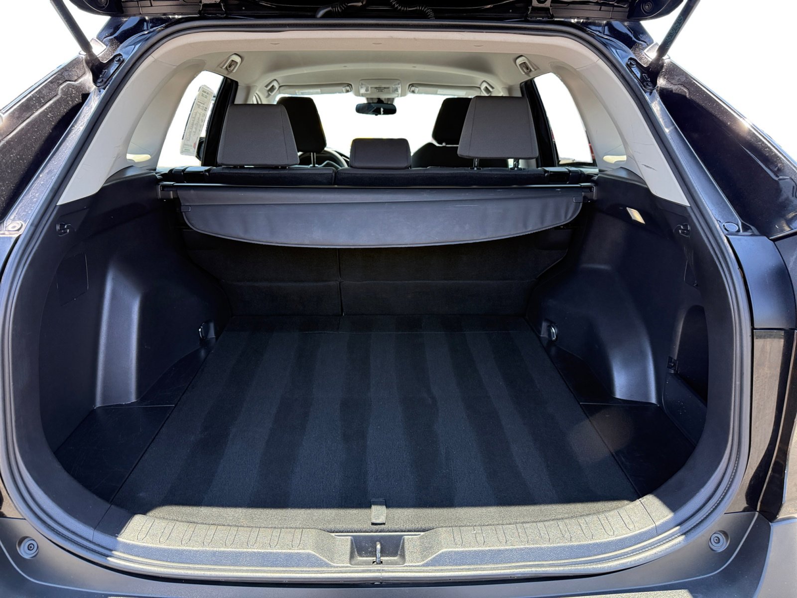2022 Toyota RAV4 XLE photo 16