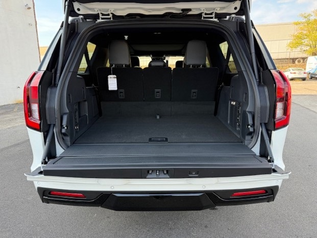 2025 Ford Expedition Platinum MAX photo 42
