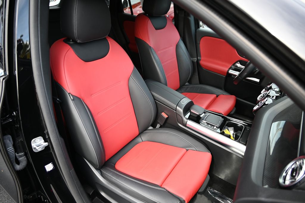 2023 Mercedes Benz GLA 250 photo 9