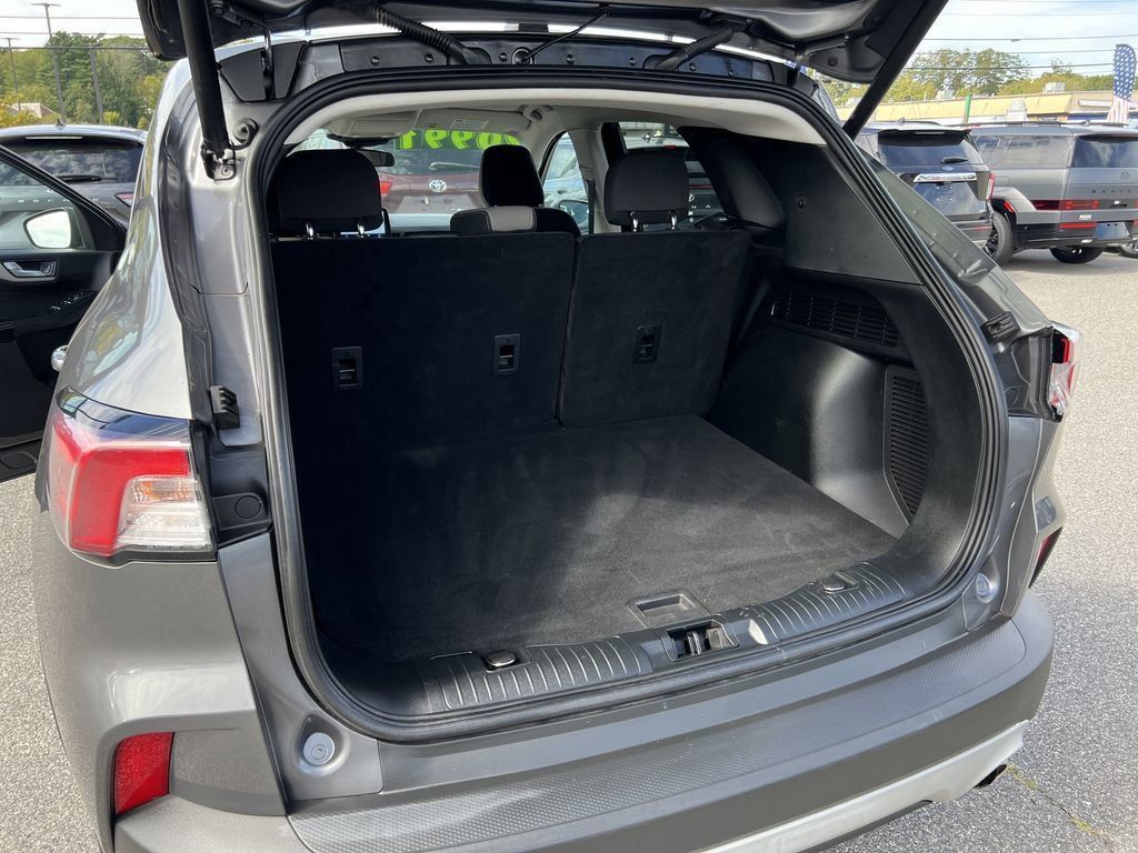 2021 Ford Escape SE photo 21