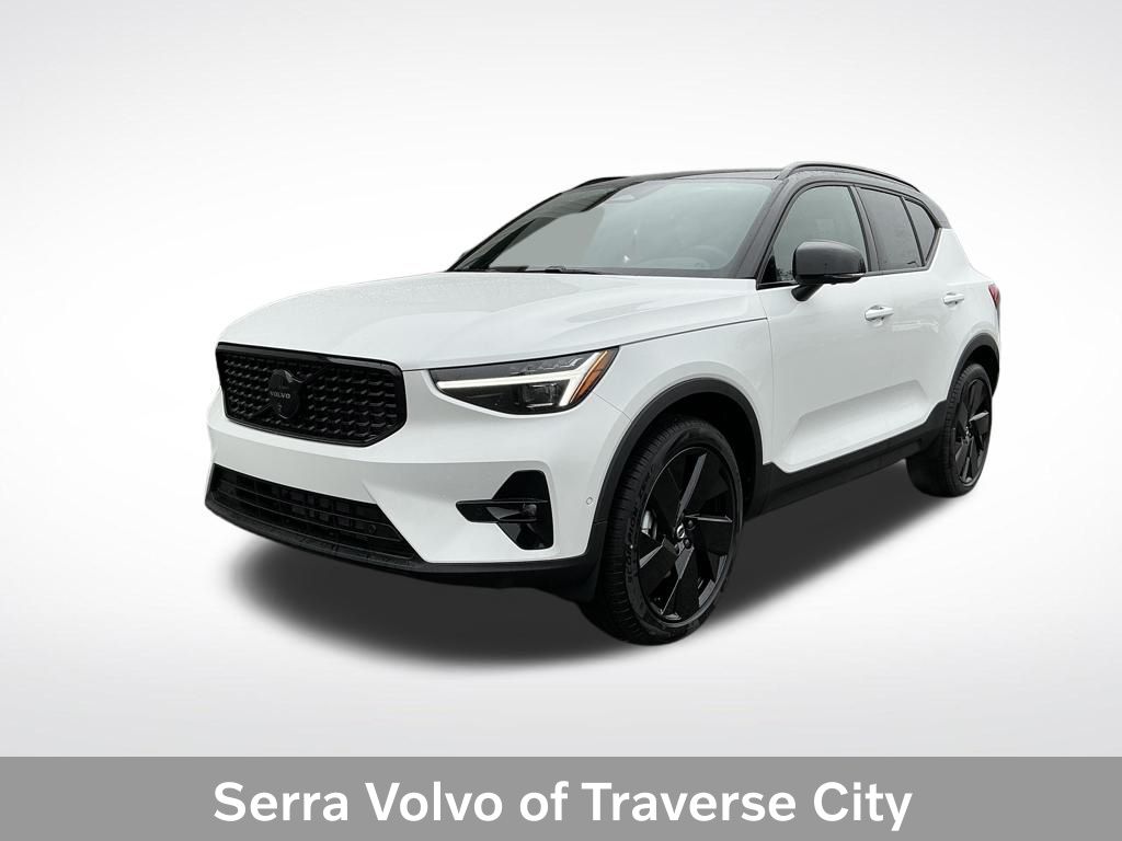 2026 Volvo XC40 Ultra Black Edition's photo
