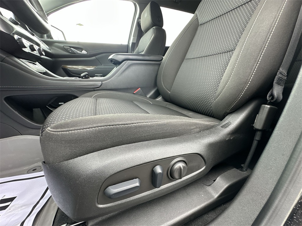 2023 Gmc Acadia SLE photo 9