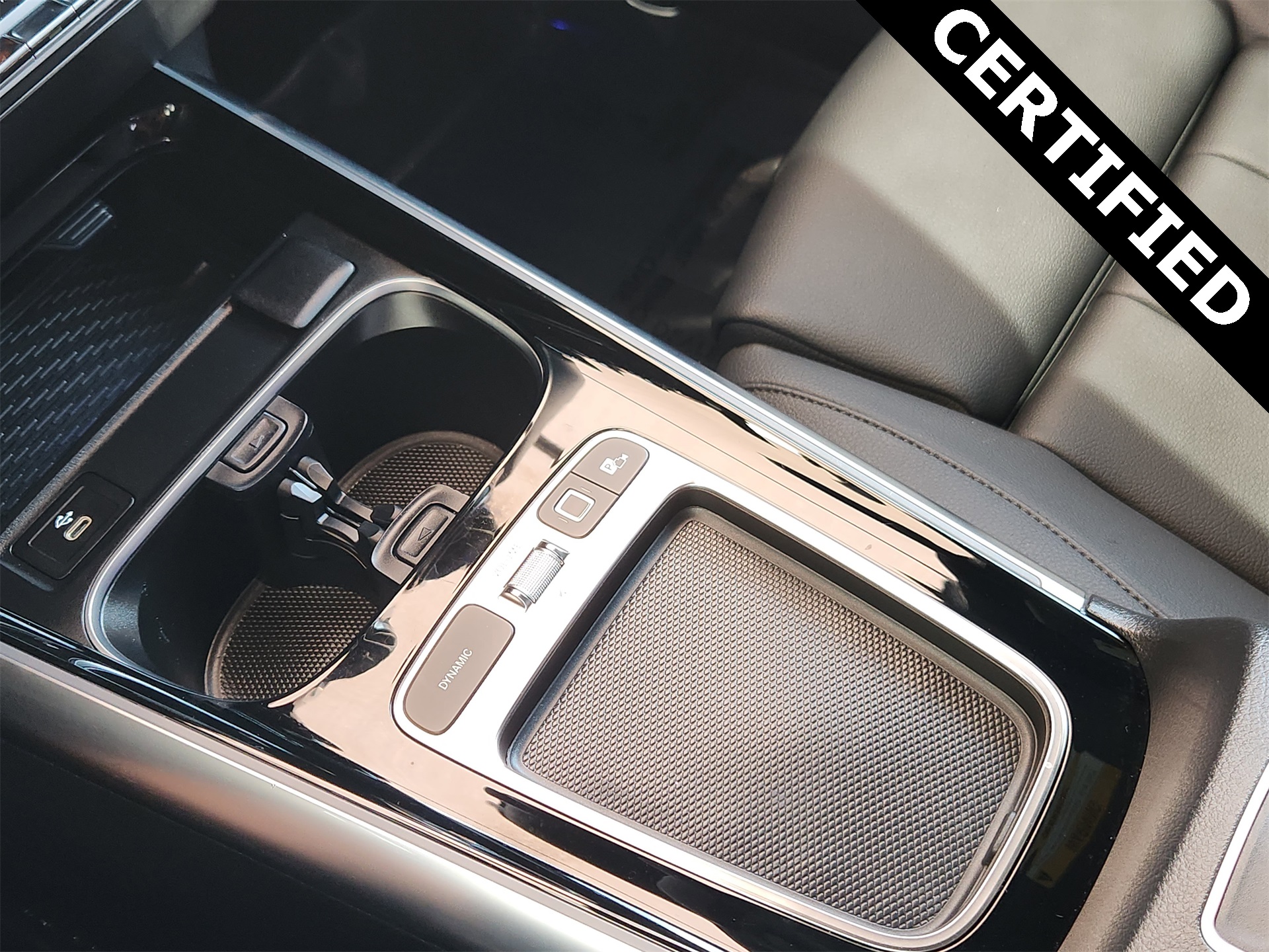 2025 Mercedes Benz GLA 250 photo 13
