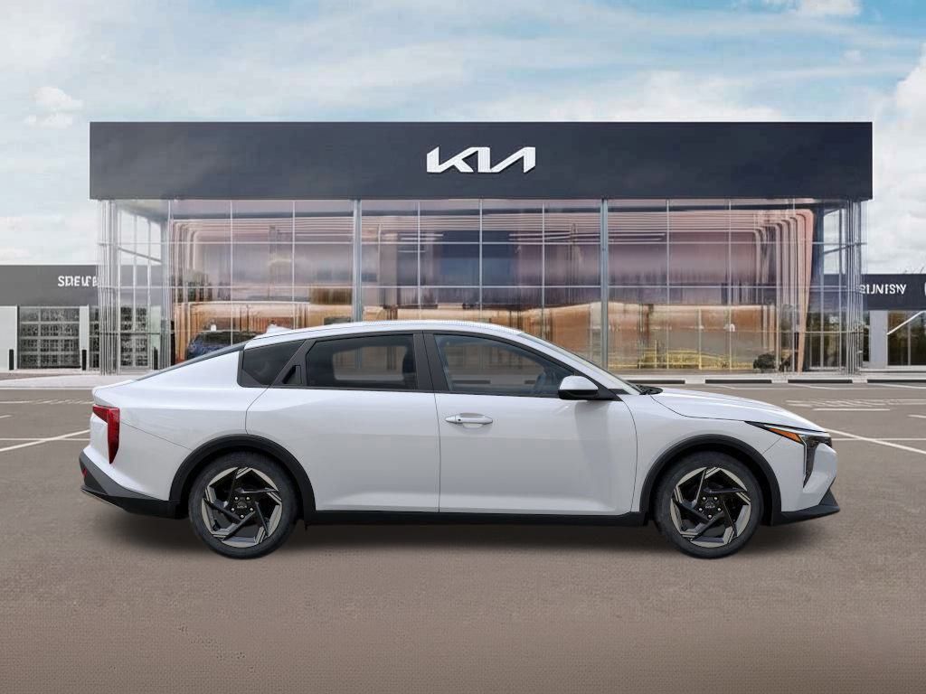 2025 Kia K4 EX photo 6