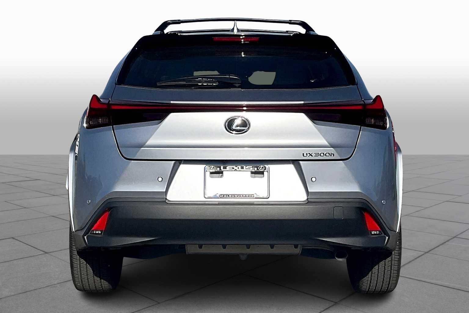 2025 Lexus UX Premium photo 4