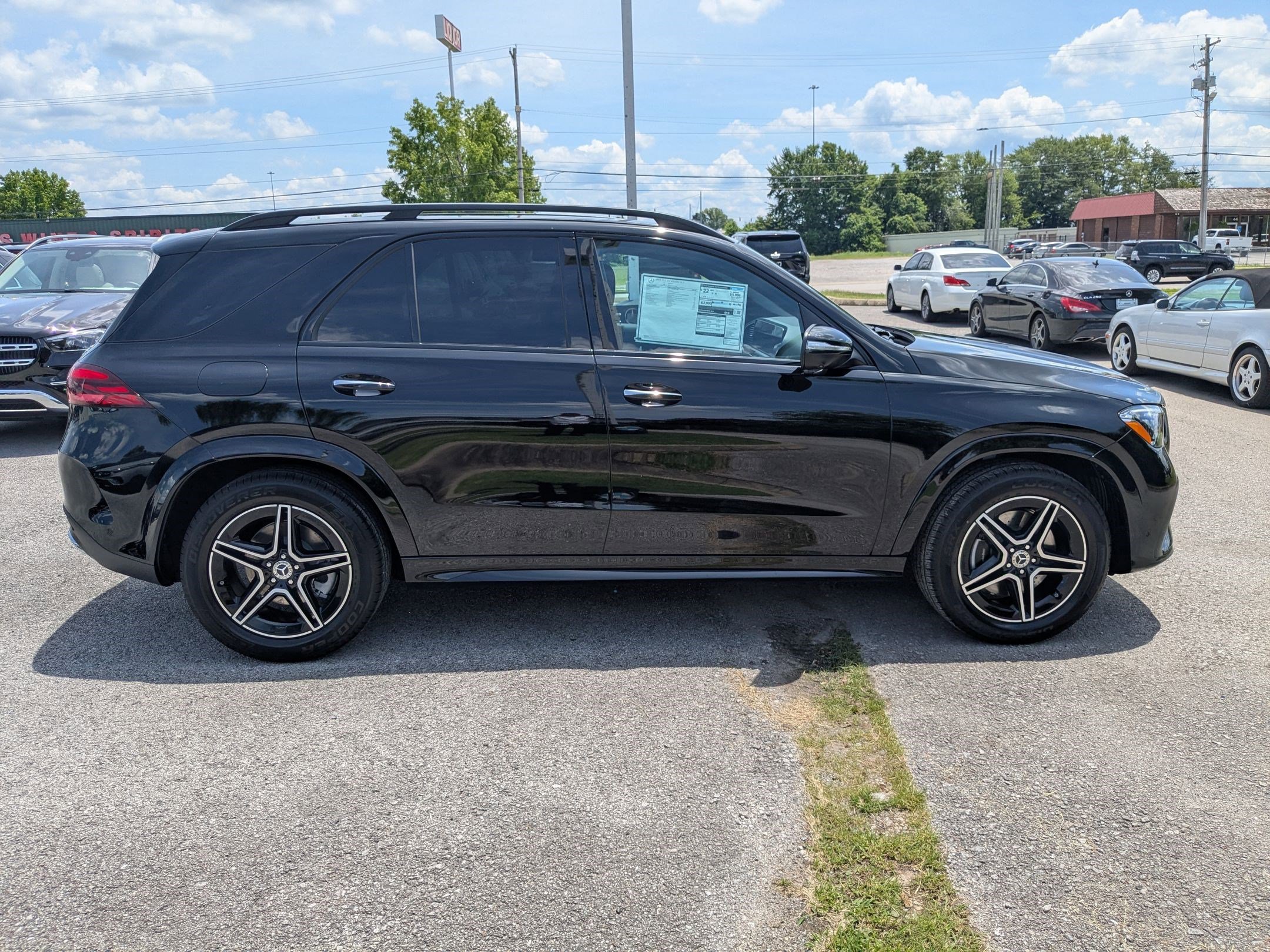 2025 Mercedes Benz GLE 350 4MATIC photo 4