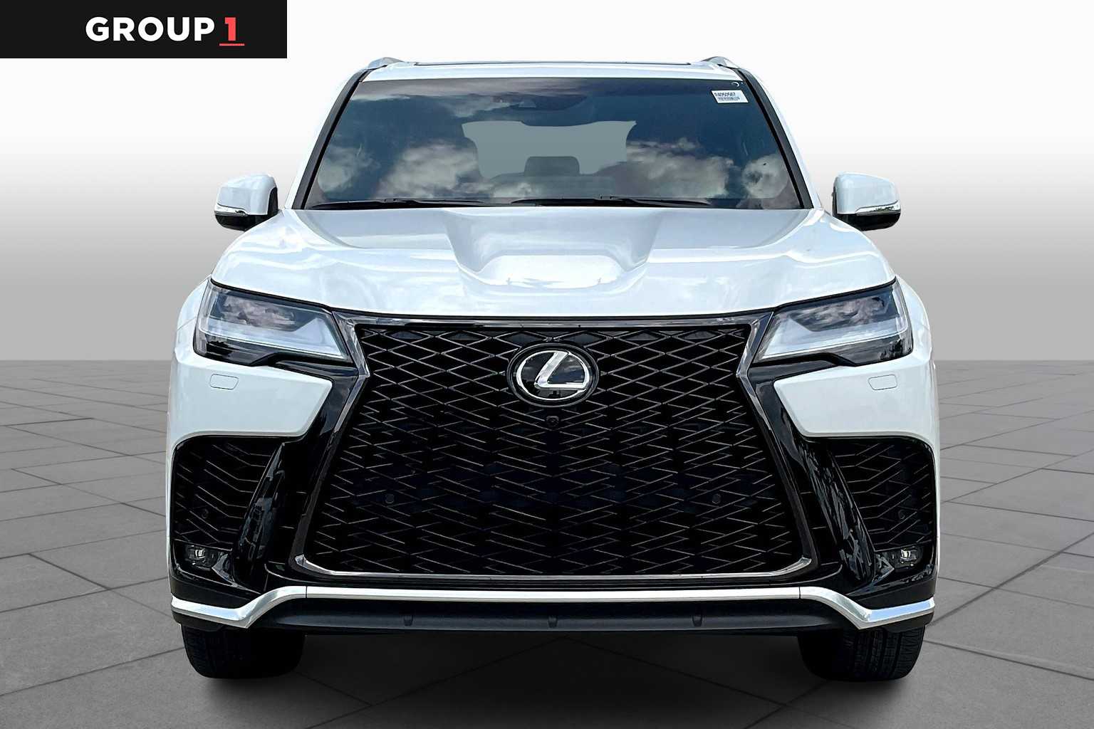 2024 Lexus LX 600 F SPORT photo 3