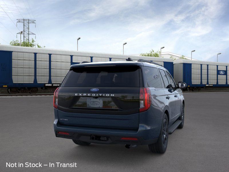 2025 Ford Expedition photo 7