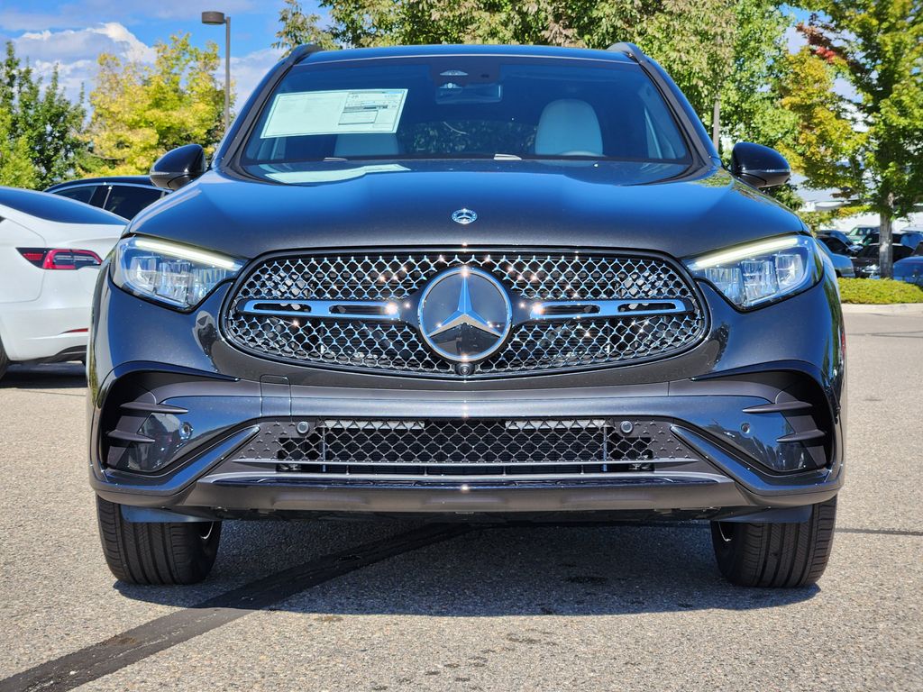 2026 Mercedes Benz GLC 300 4MATIC photo 2