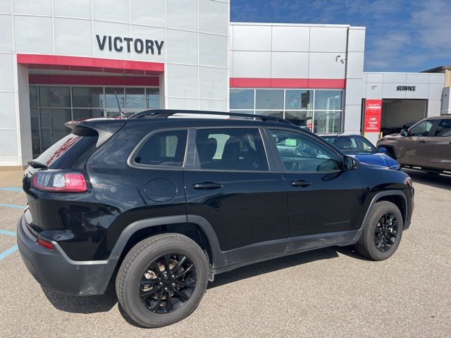 2023 Jeep Cherokee Altitude photo 3