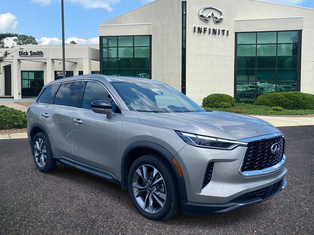 2022 INFINITI QX60 LUXE