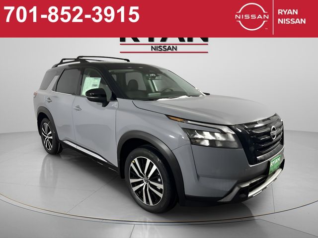 2025 Nissan Pathfinder Platinum's photo