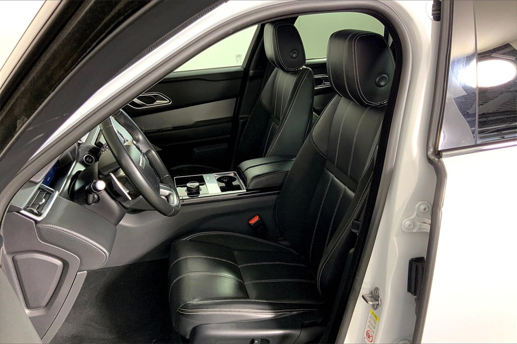 2018 Land Rover Range Rover R-Dynamic SE photo 22