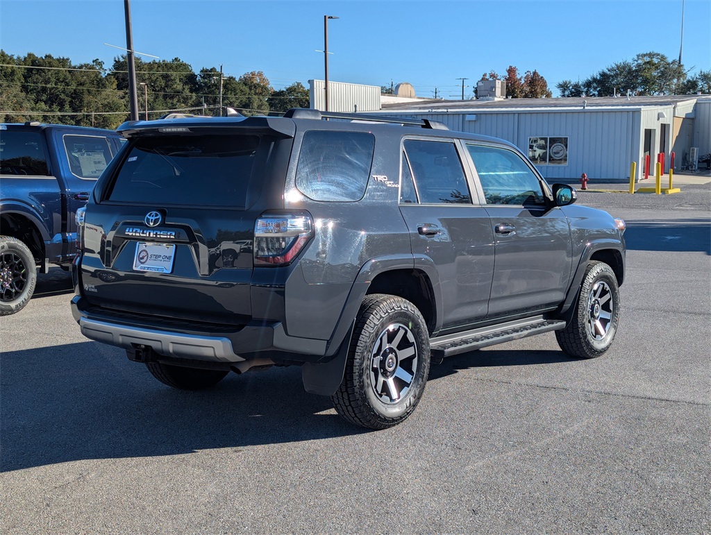 2024 Toyota 4Runner TRD Off-Road Premium photo 2