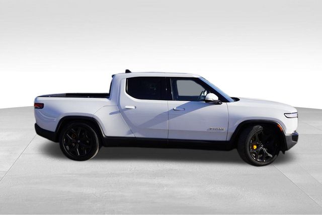 2022 Rivian R1T Adventure photo 3