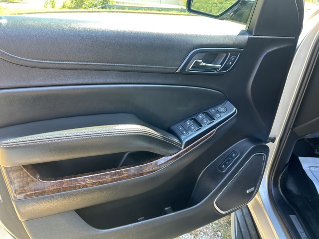 2015 Chevrolet Tahoe LT photo 14