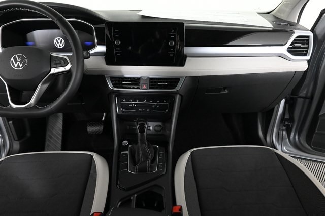 2025 Volkswagen Taos SE photo 22