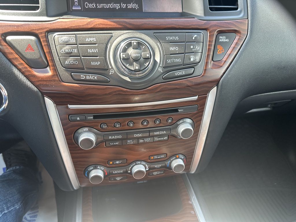 2020 Nissan Pathfinder Platinum photo 19