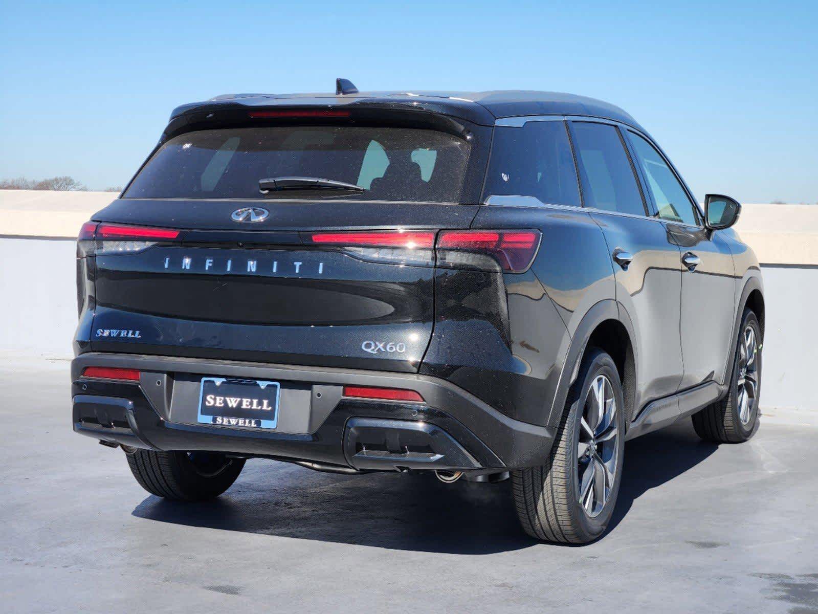 2025 Infiniti QX60 Luxe photo 3
