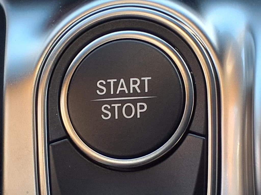 2024 Mercedes Benz EQB 300 4MATIC photo 8