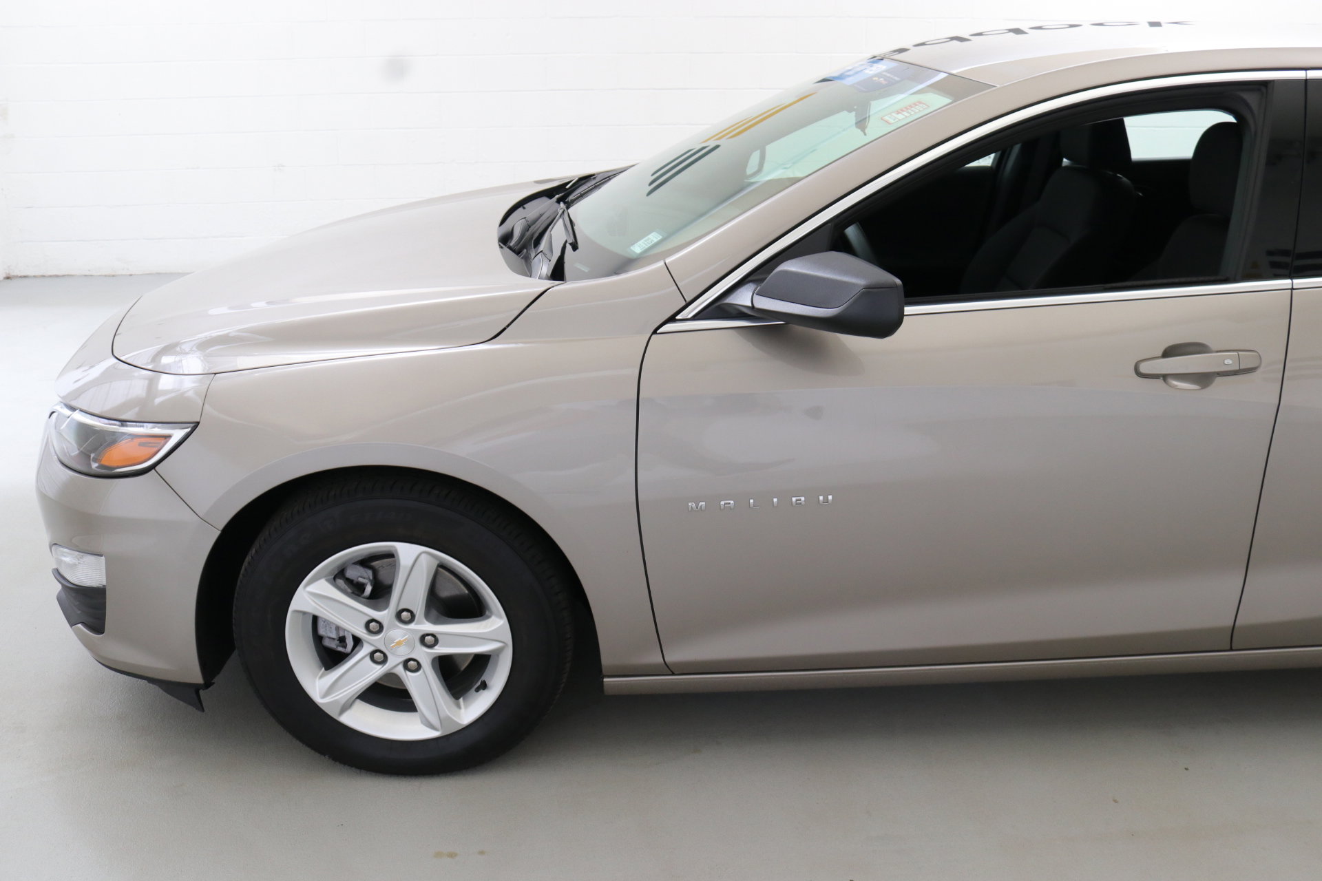2022 Chevrolet Malibu LS photo 4