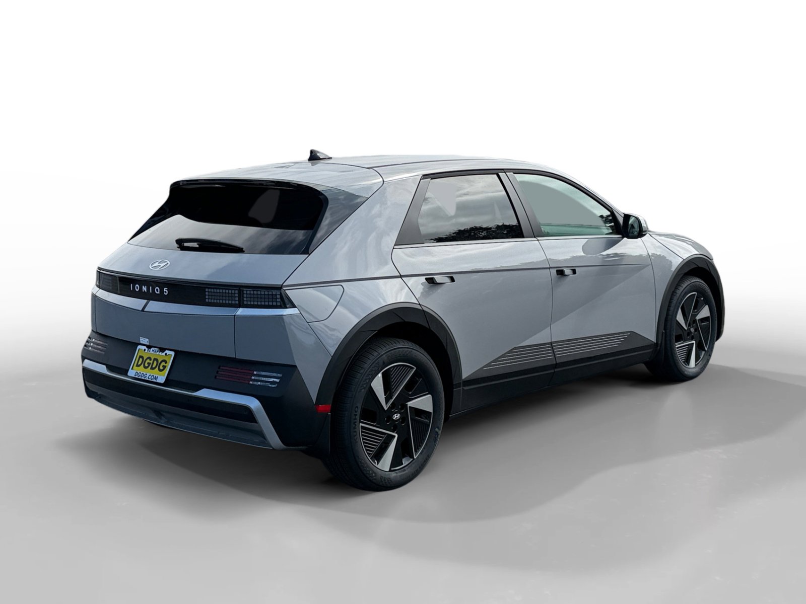 2025 Hyundai Ioniq 5 SE Standard Range photo 5