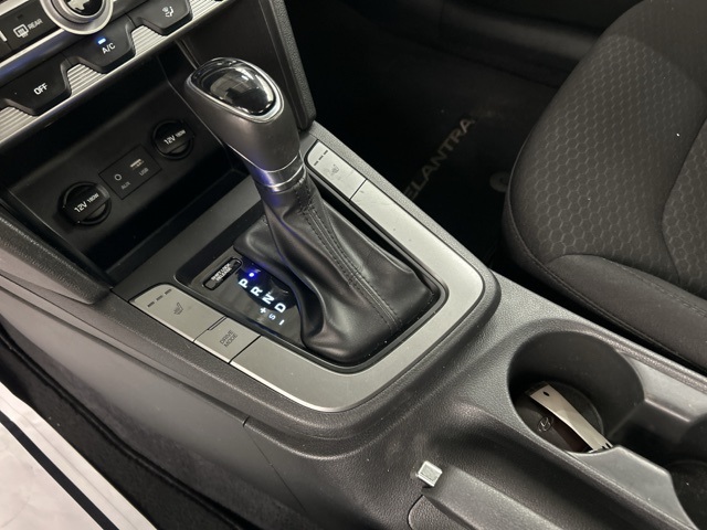 2020 Hyundai Elantra Value Edition photo 19